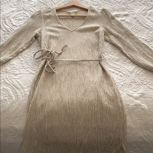 H & M long sleeve dress.